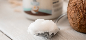 Uleiul de cocos pentru bucătărie și baie: Tipuri și cum se folosește